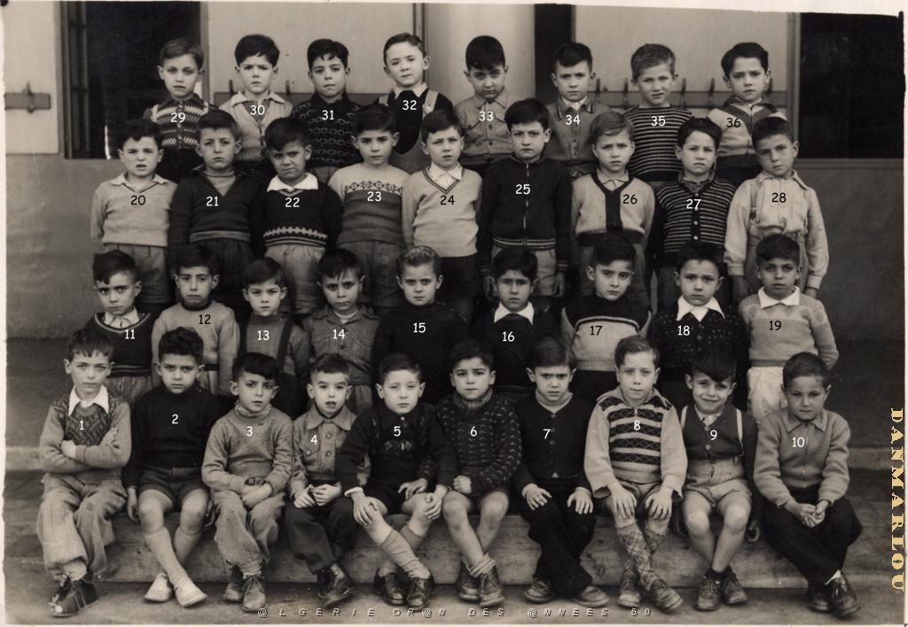 ECOLE LAMORICIERE GARCONS 1951 CP MME LASSERRE.JPG
